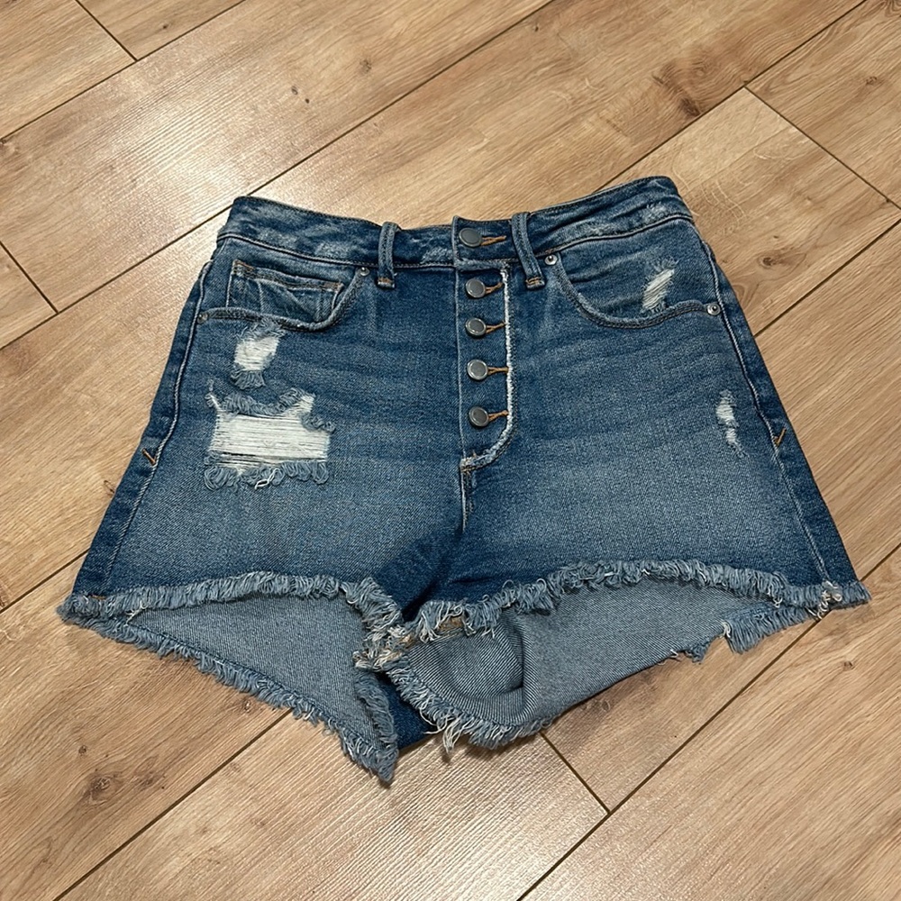 Good American high waisted distressed short